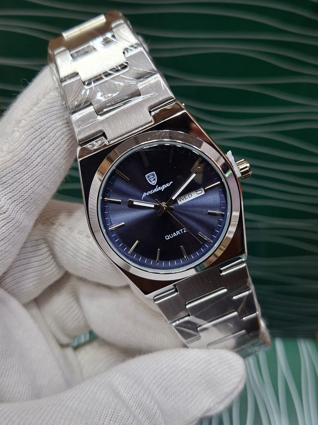 POEDAGAR – Quartz Movement | Day & Date | Butterfly Master Lock | Premium Quality