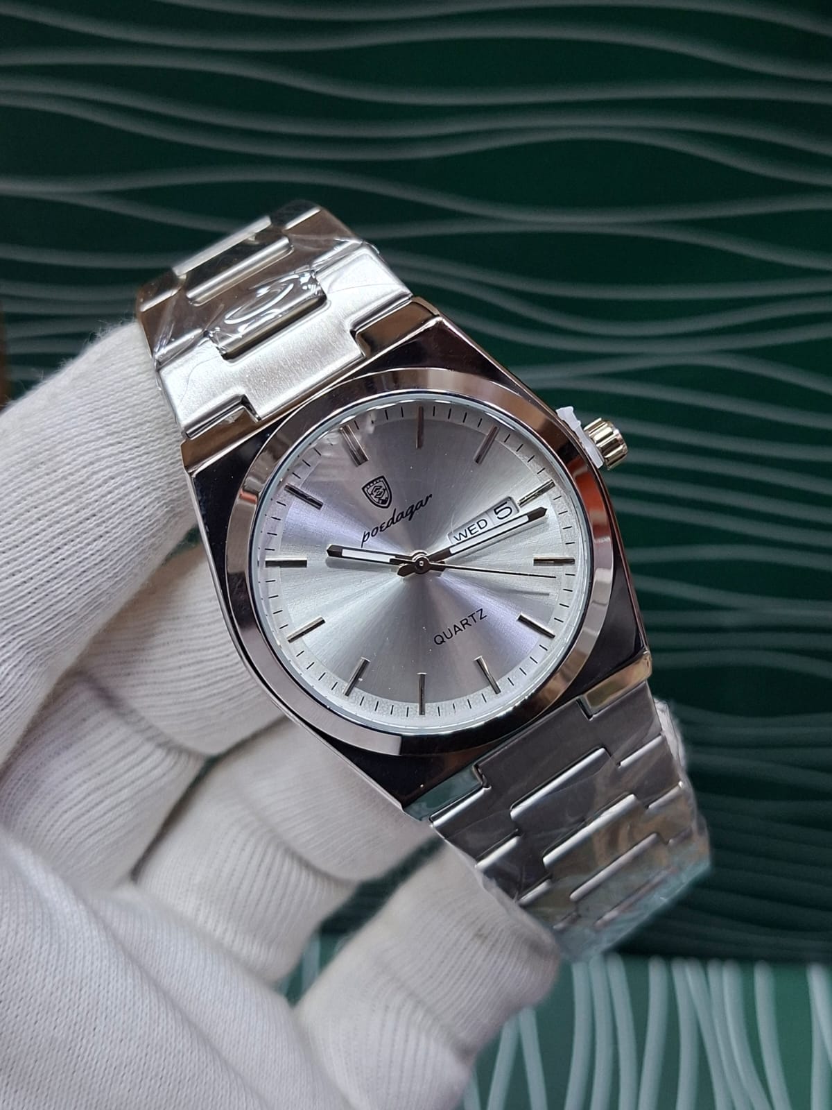 POEDAGAR – Quartz Movement | Day & Date | Butterfly Master Lock | Premium Quality
